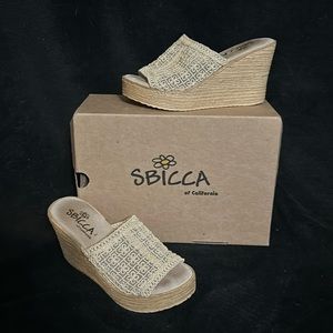 Sbicca Biege lace Wedge Platform Slides Womens Size 6